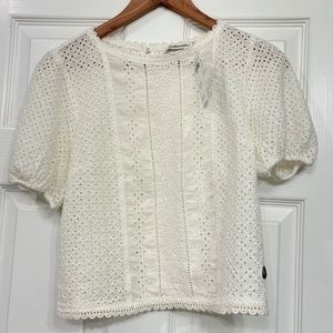 Abercrombie&Fitch White Eyelet Top, tags still on, size Small